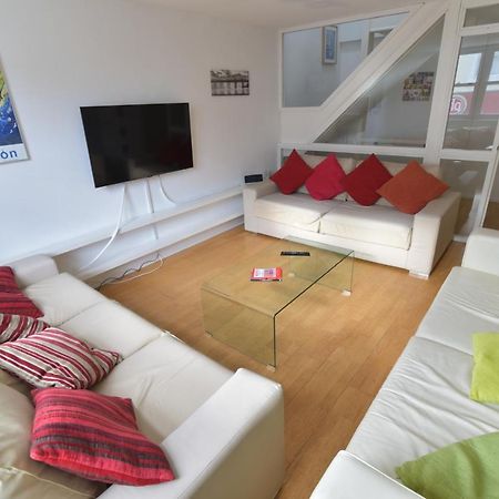 Beach Central With Allocated Parking And Patio Brighton Bagian luar foto