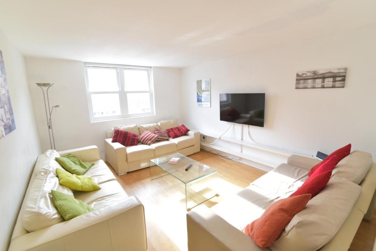 Beach Central With Allocated Parking And Patio Brighton Bagian luar foto