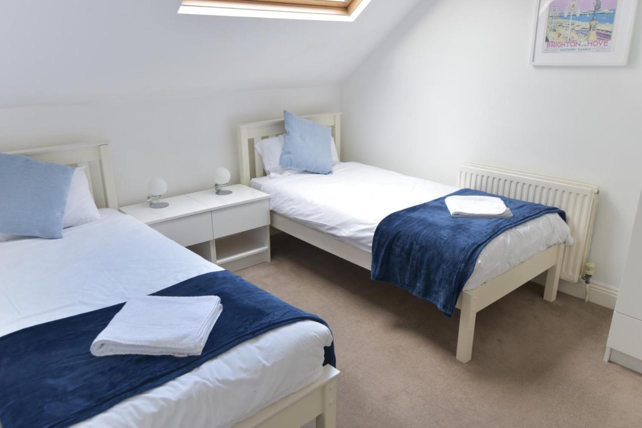 Beach Central With Allocated Parking And Patio Brighton Bagian luar foto